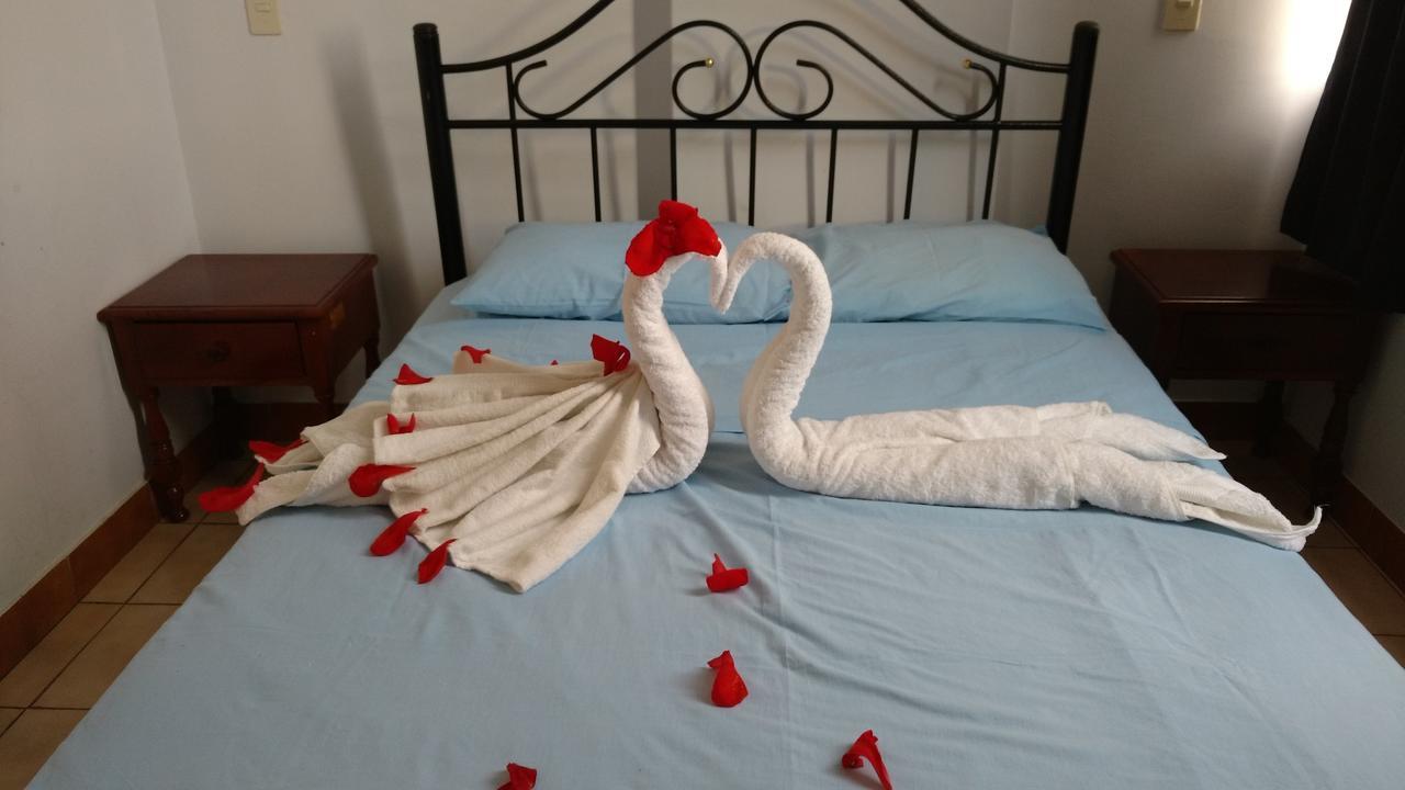 Conafovicer Piura Hotel Bagian luar foto